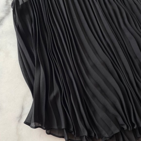 Club Monaco Pleated Racerback Tank - Picture 8 of 15